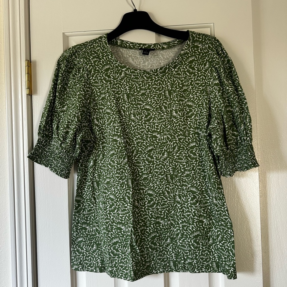 Ann Taylor Green Leaf Print Top